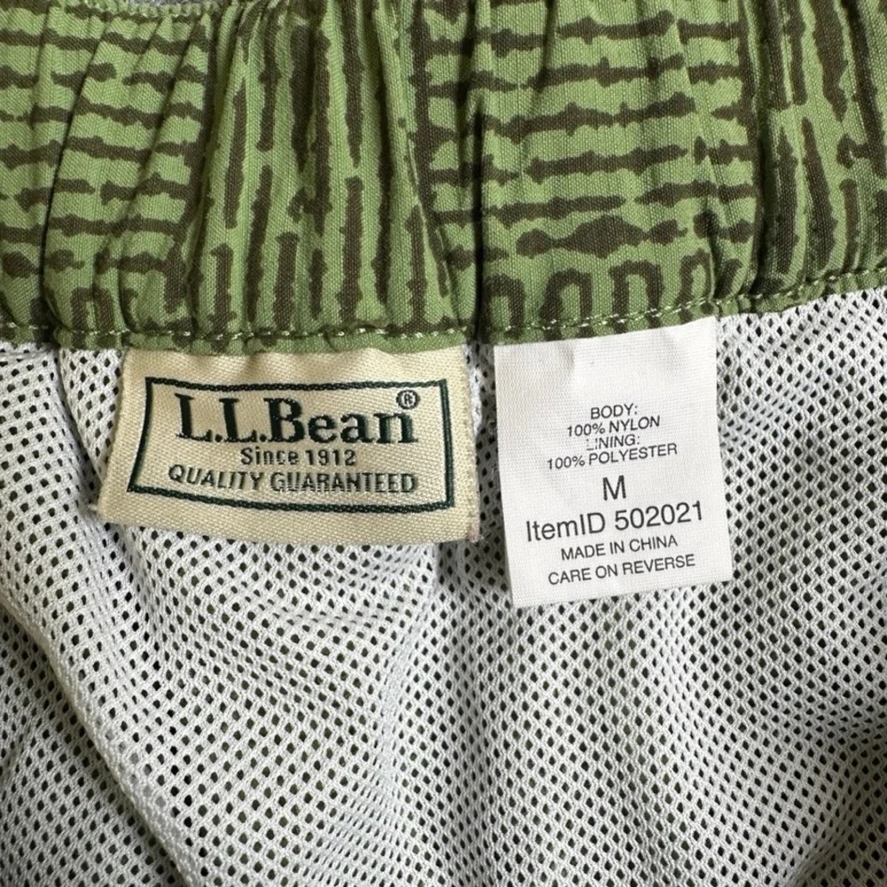 LL Bean Mens Green Patterned Nylon Belted Cargo Shorts Size M 502021